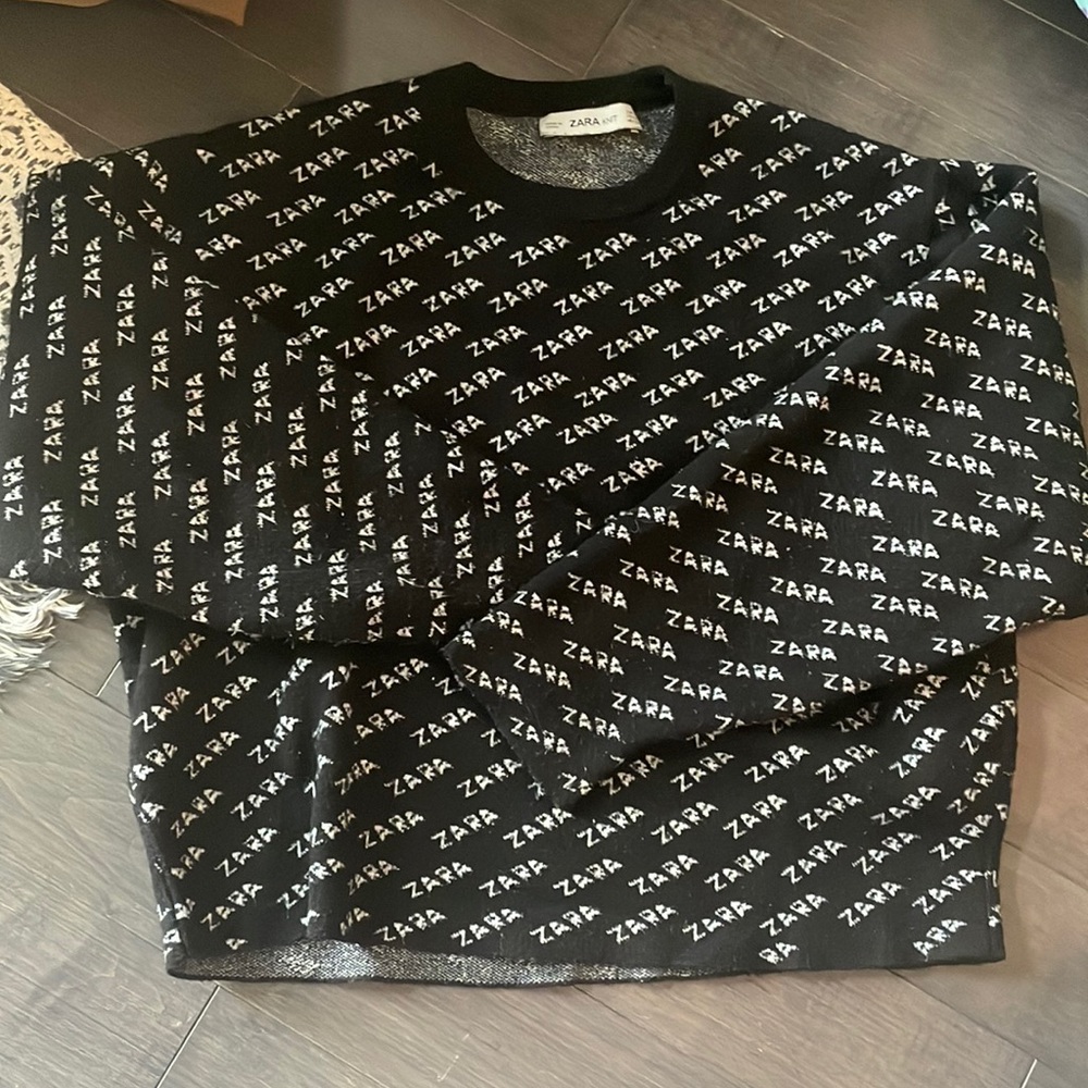 Zara logo sweater